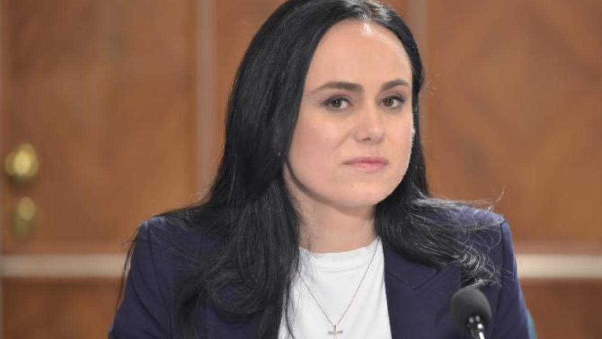 simona-bucura-oprescu--ministrul-muncii--da-asigurari-nicio-pensie-nu-va-scadea--in-septembrie_04156900