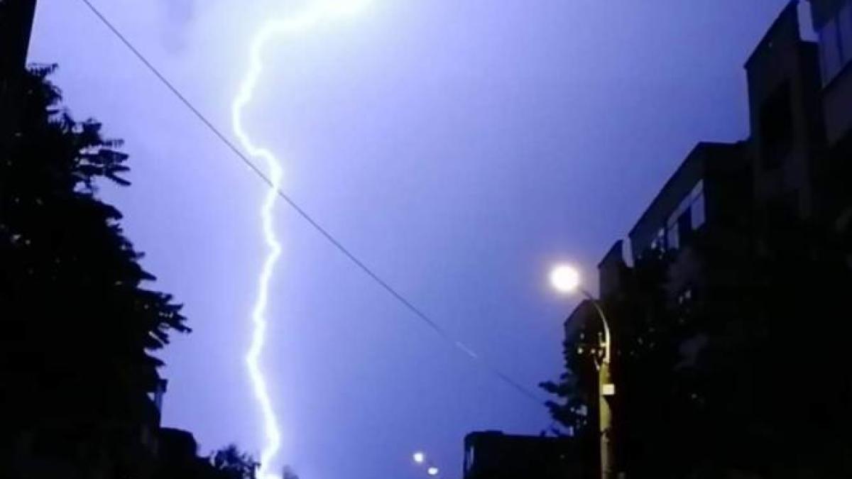 cod-portocaliu-de-vijelie-si-grindina-in-doua-judete--a-fost-emis-mesaj-ro-alert-1_43750200