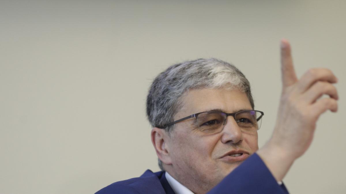 bolos-pensii_04213100