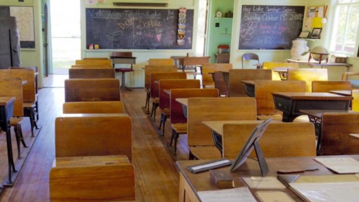 salariul-propus-de-mircea-miclea-pentru-dascalii-romani--prc-e2prc-80prc-9esa-nu-spuneti-ca-nu-se-poateprc-e2prc-80prc-9d_17128500