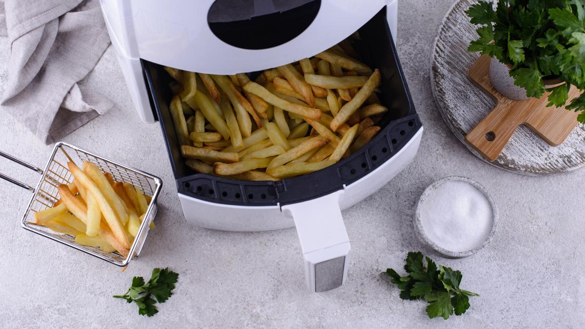 french-fries-cooked-air-fryer_68126000