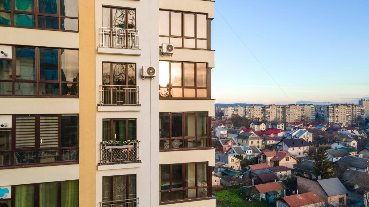 apartment-building-construction-_73858400