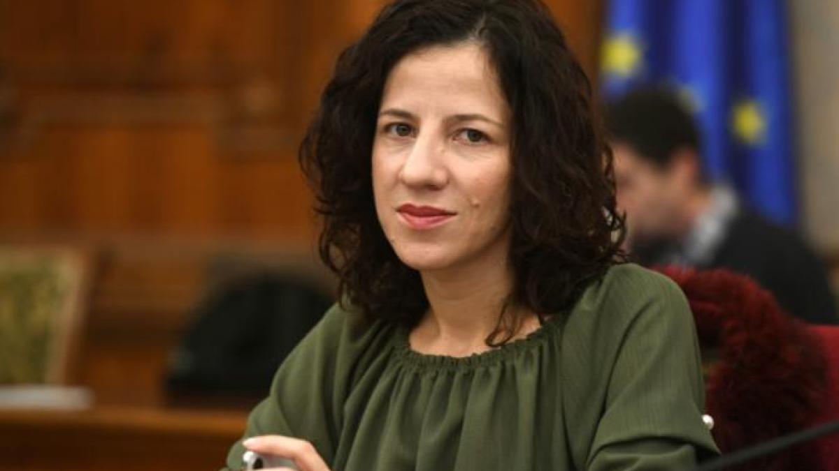 roxana-minzatu_76281800