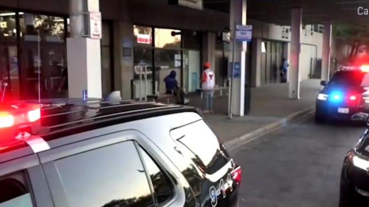 patru-persoane-impuscate-mortal-intr-un-tren--la-periferia-chicago--suspectul-a-fost-retinut_13313500