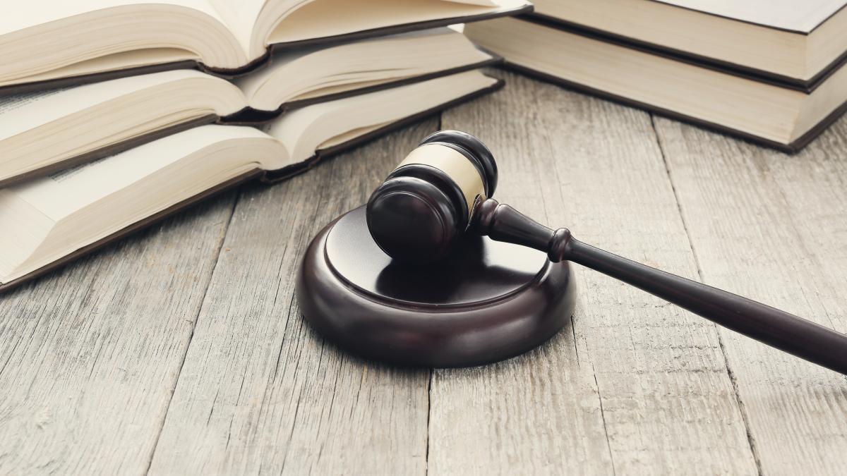 court-hammer-books-judgment-law-concept_85103900