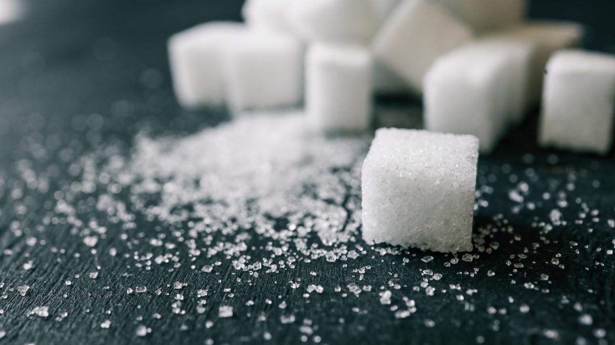 white-crystal-sugar-zahar_76100700