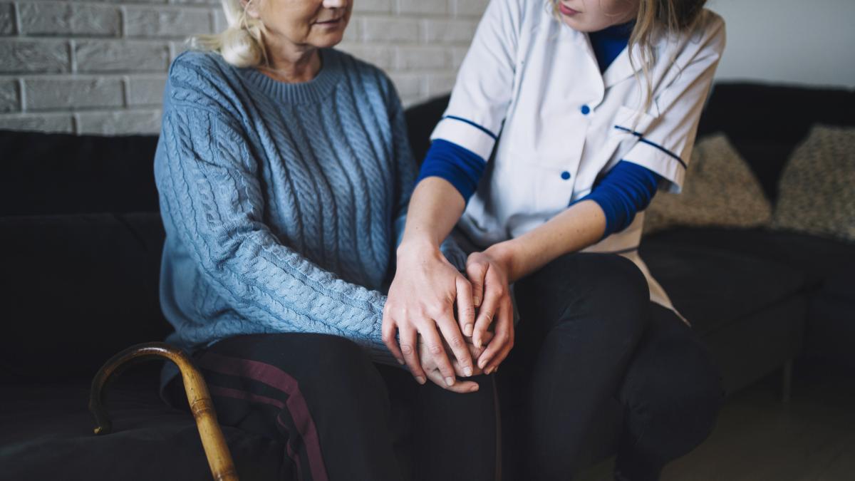 ingrijirea-seniorilor--cerasela-maciuca-a-venit-momentul-sa-avem-si-o-agentie-a-persoanei-varstnice_71292300