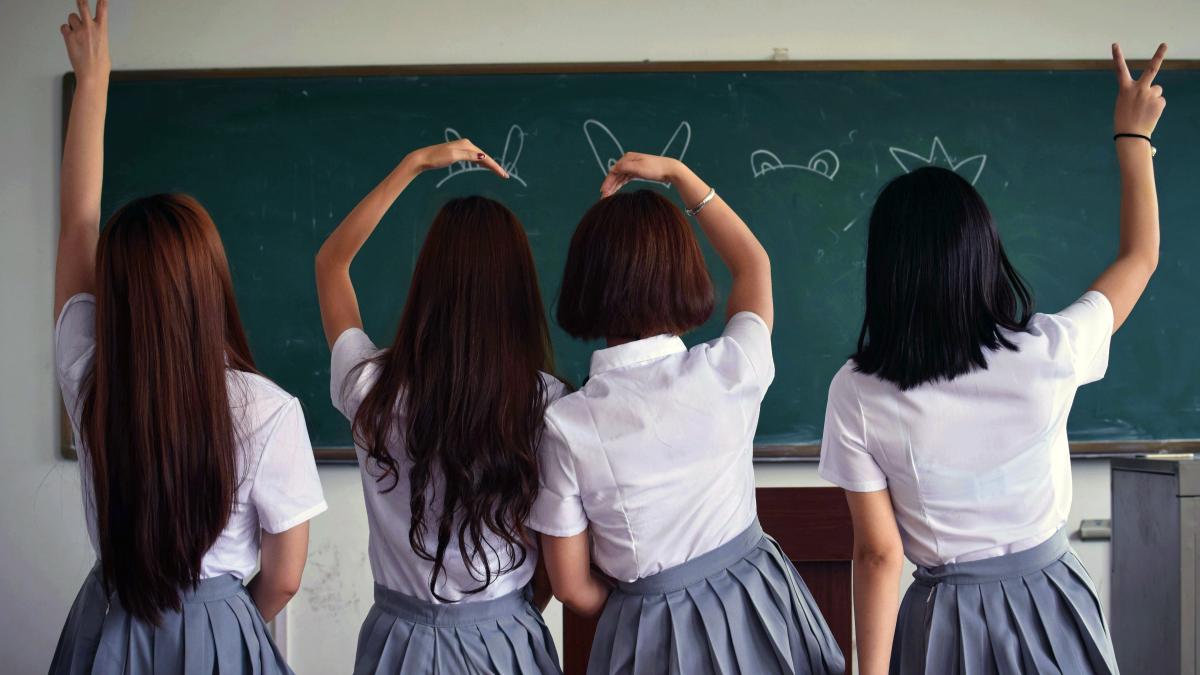 uniforma-scolara--prc-e2prc-80prc-9do-decizie-de-normalitateprc-e2prc-80prc-9d--psihologul-radu-leca-romania-are-nevoie-de-unitate--garanteaza-copiilor-accesul-la-stabilitate-psiho-emotionala_70318500