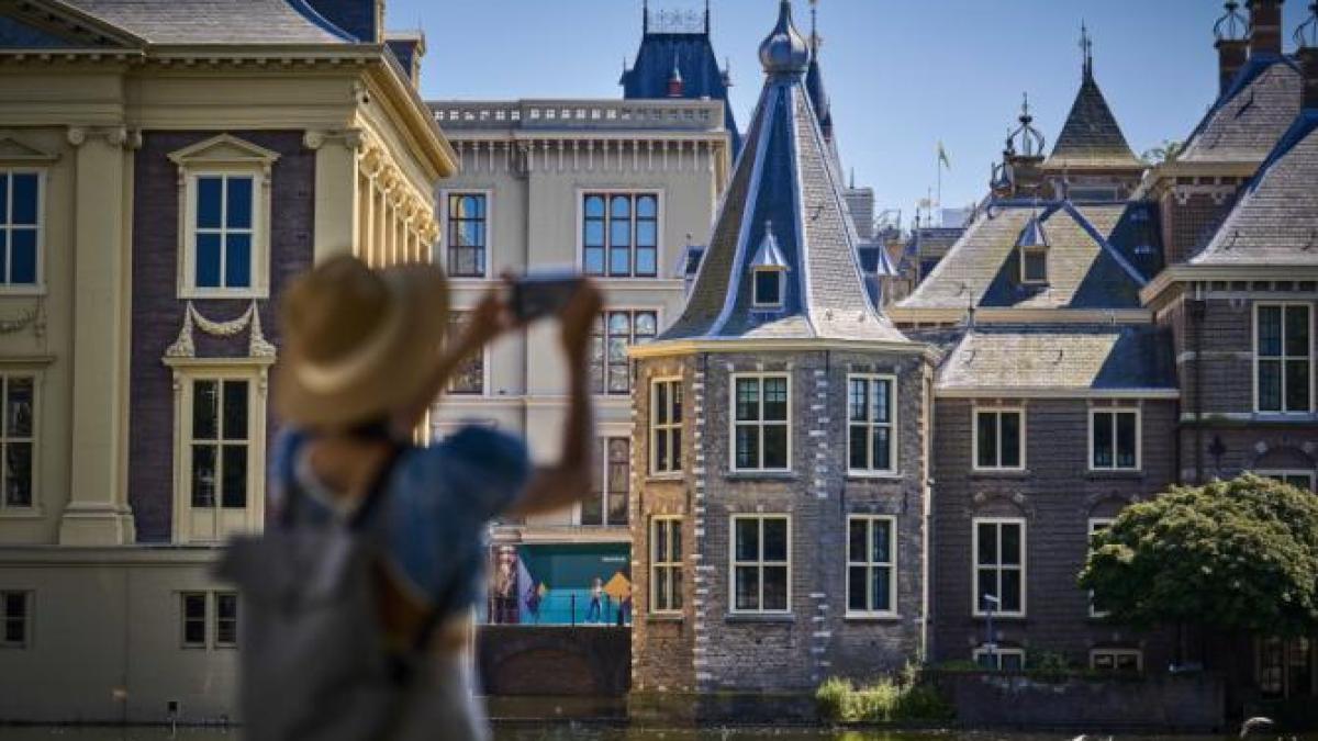 primaria-orasului-haga-l-a-somat-pe-premierul-olandei-sa-isi-evacueze-biroul_55667200