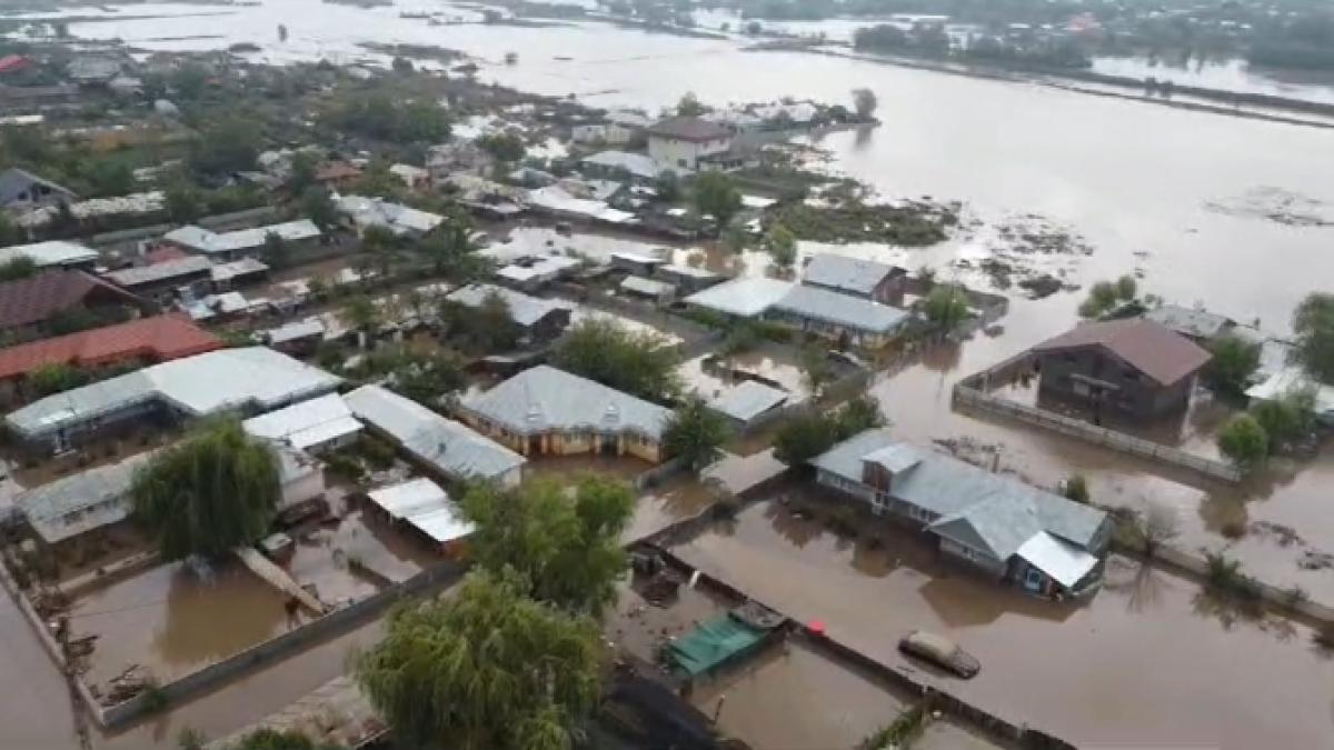 circulatia-ramane-oprita-pe-dn-25--in-judetul-galati_40129000