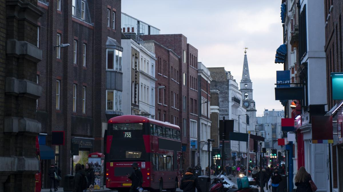 strada-din-londra-pe-care-masinile-si-bicicletele-s-ar-putea-sa-nu-mai-aiba-acces--totul-pentru-cresterea-economica_92737900