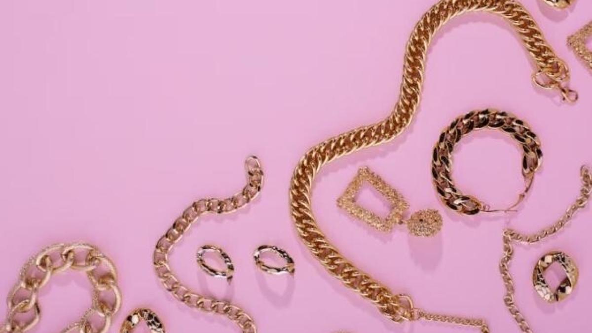 restabileste--usor--aspectul-original-al-bijuteriilor-de-aur--iata-doua-metode-dovedite_70551800