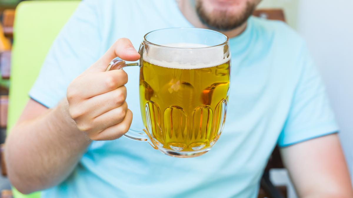 bere-drink-beer-man_73956100