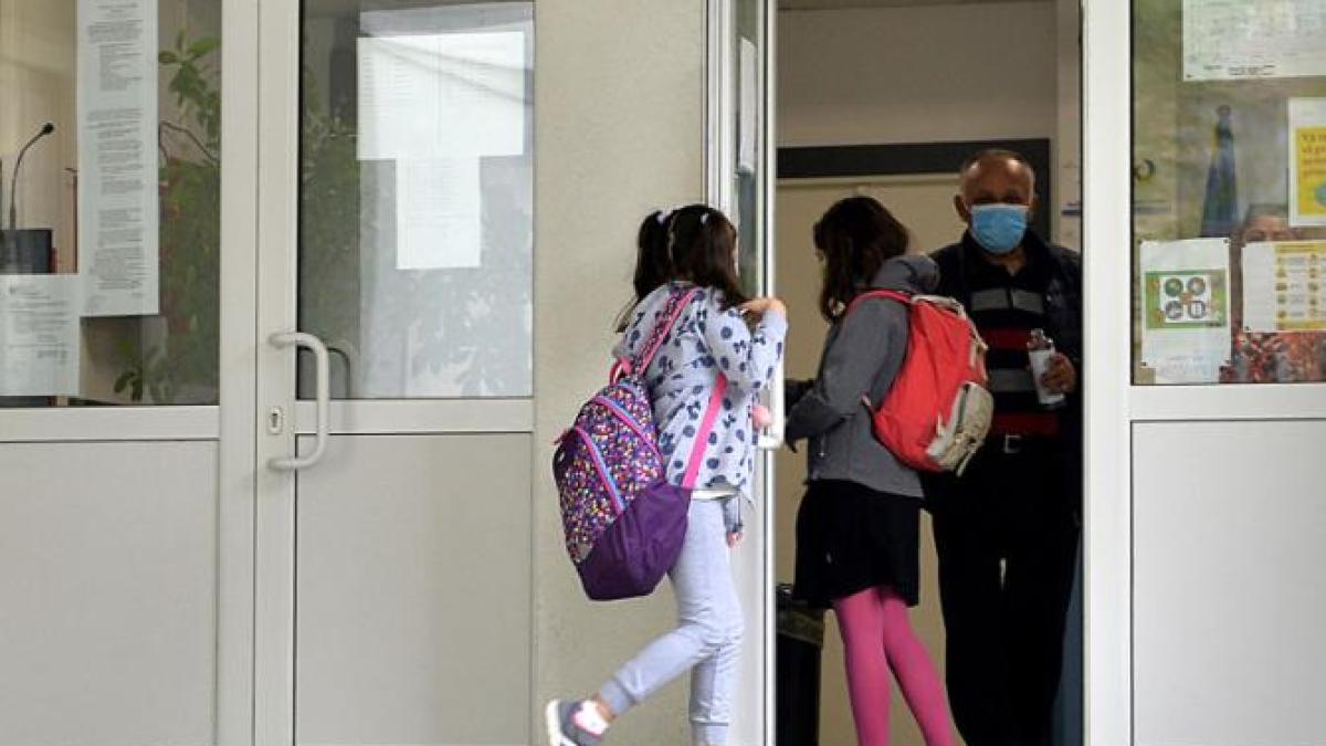 evaluarea-nationala-elev-scoala_90863600