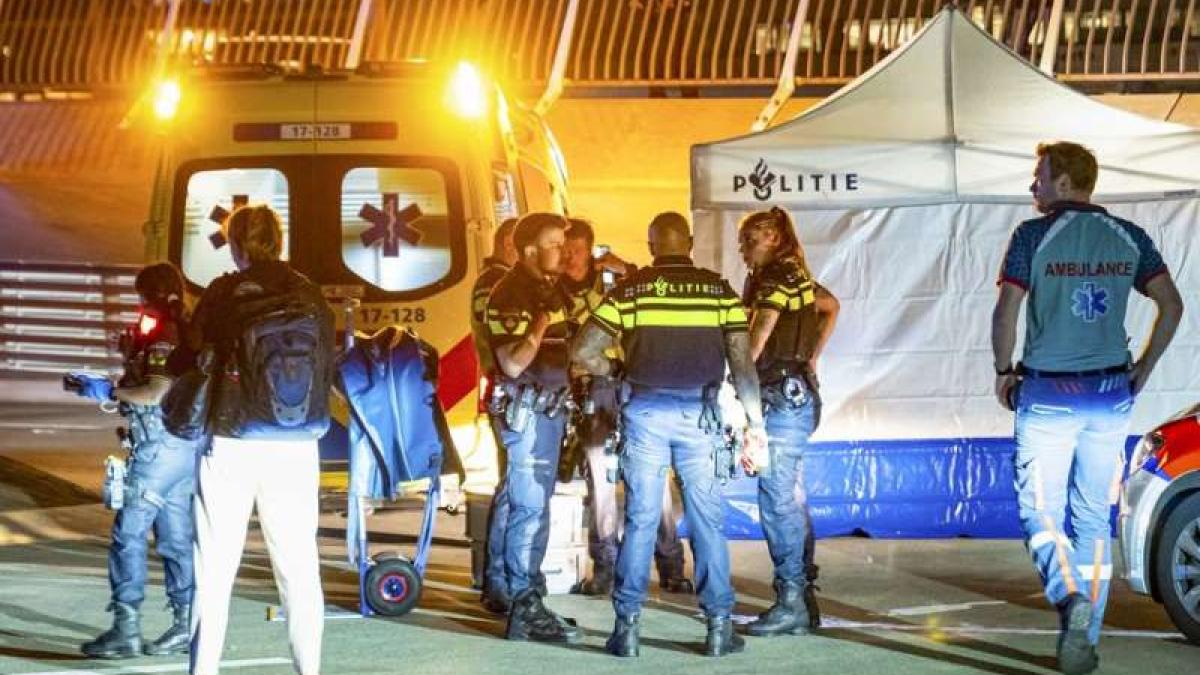 atacul-de-joi-de-la-rotterdam-este-un-posibil-act-terorist-procuratura_09618800