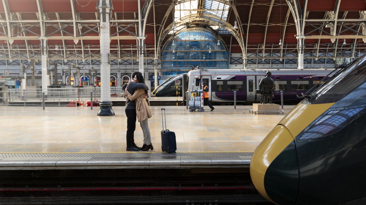 doua-capitale-europene--prc-e2prc-80prc-9dconectateprc-e2prc-80prc-9d-de-un-tren-de-mare-viteza--in-doar-opt-ore--de-la-cat-porneste-pretul-biletului_46698200