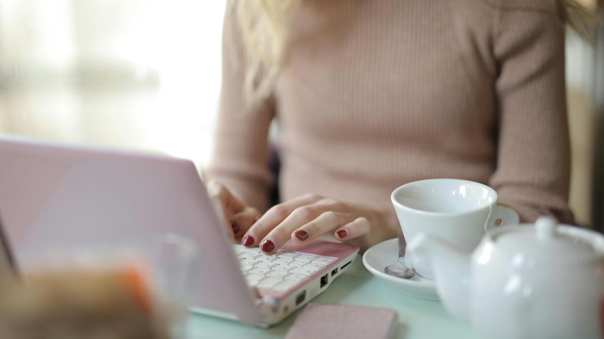 o-fata-din-timisoara-s-a-sinucis-pexels-olly-3785994_49198200