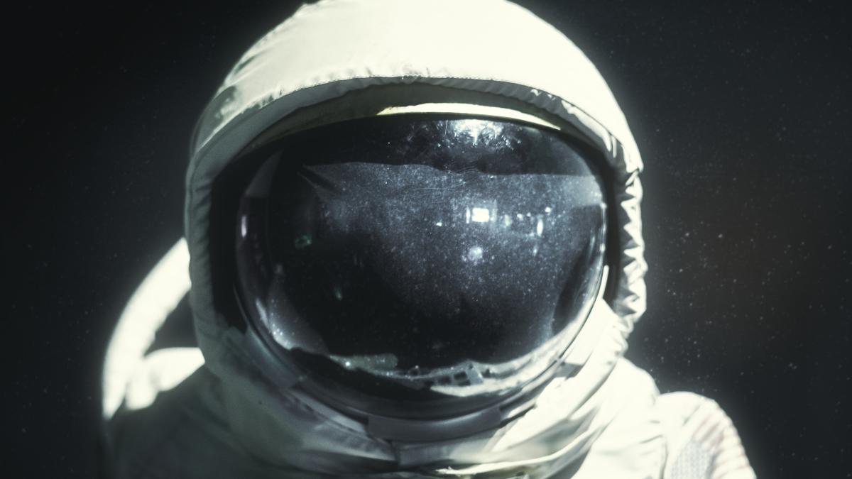 astronaut_48174200
