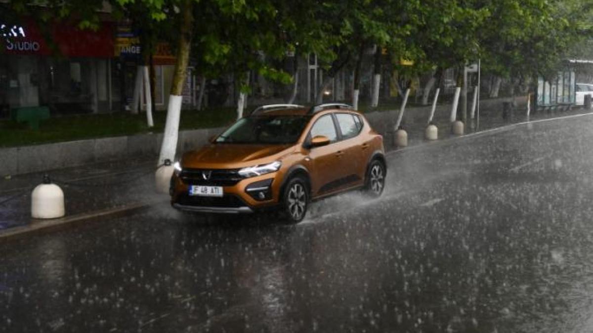 cod-galben-de-ploi-si-cantitati-mari-de-apa-in-noua-judete--pe-parcursul-zilei-de-marti--bucurestiul-va-avea-vreme-instabila_12104000