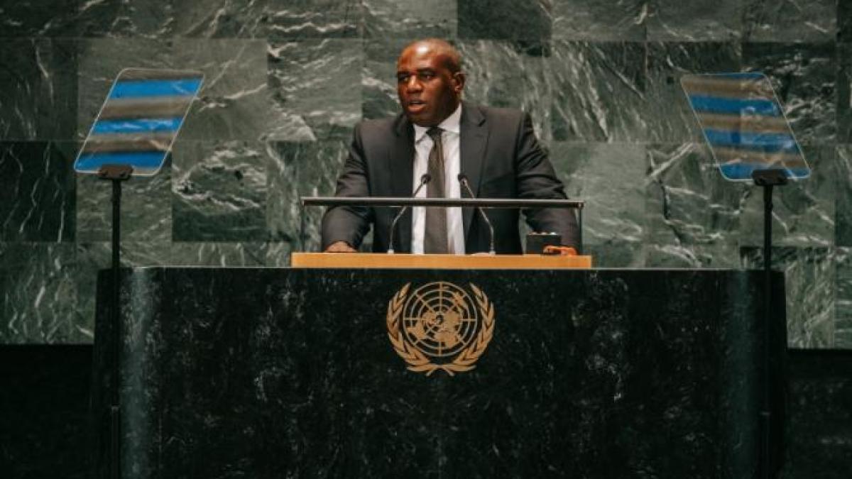 regatul-unit-a-inchiriat-un-zbor-comercial-pentru-evacuarea-cetatenilor-sai-din-liban_44592300