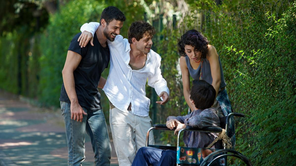 prc-e2prc-80prc-9dinima-rebelaprc-e2prc-80prc-9d--o-poveste-despre-supravietuire--prietenie-si-speranta--in-premiera-la-kanal-d_79458100