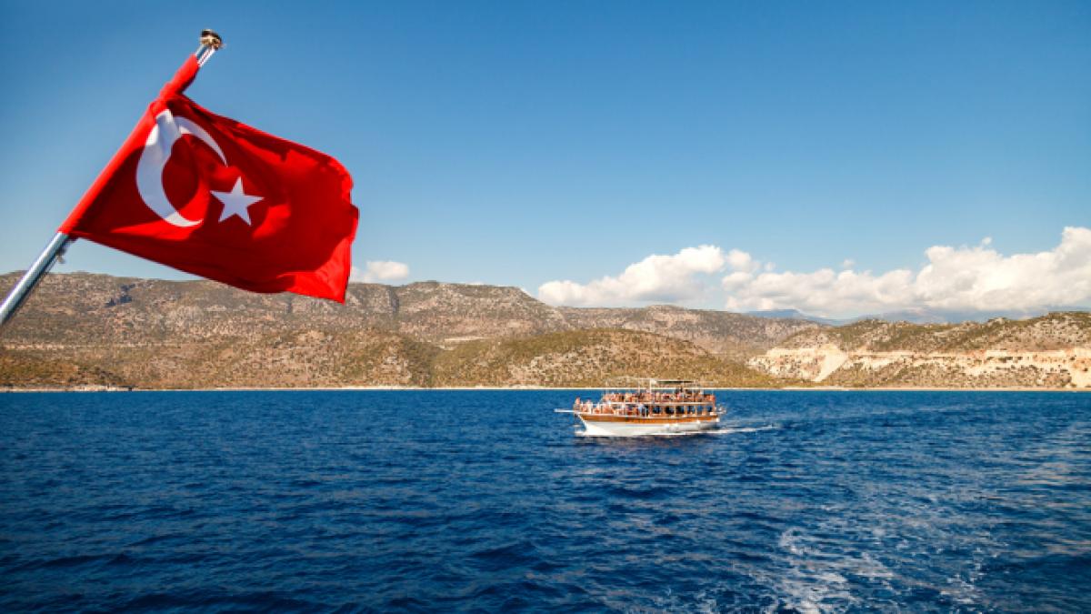 romani-turcia-doar-cu-buletinul-steag-turcia_95928400_44169100