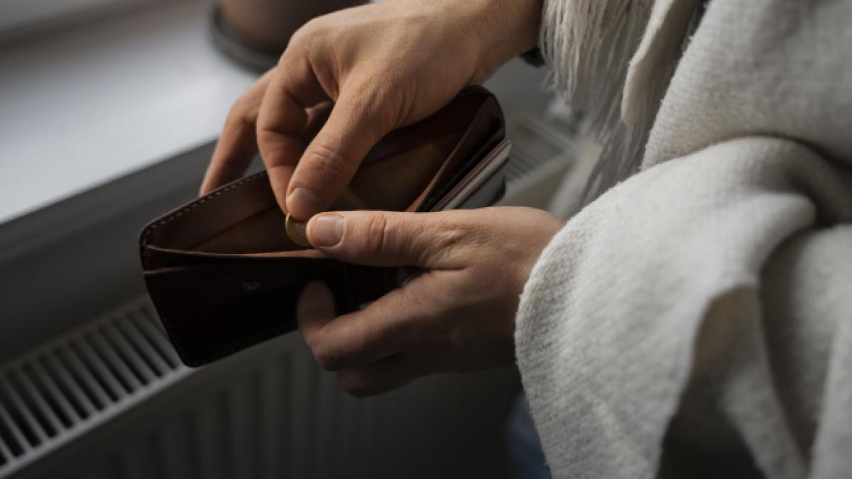 previziunea-lui-adrian-negrescu--dupa-anuntul-bnr-vom-avea-in-continuare-cresteri-de-preturi--este-foarte-mult--raportat-la-puterea-de-cumparare_01094400