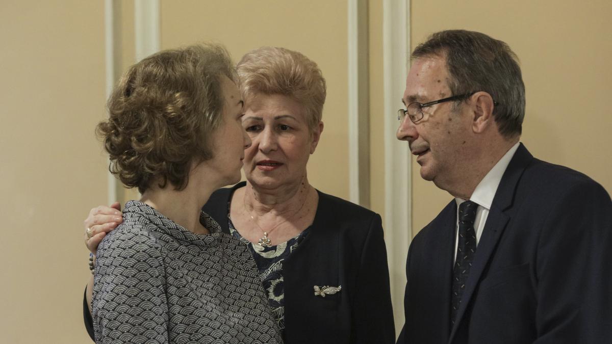 simina-tanasescu-livia-stanciu--_78393100