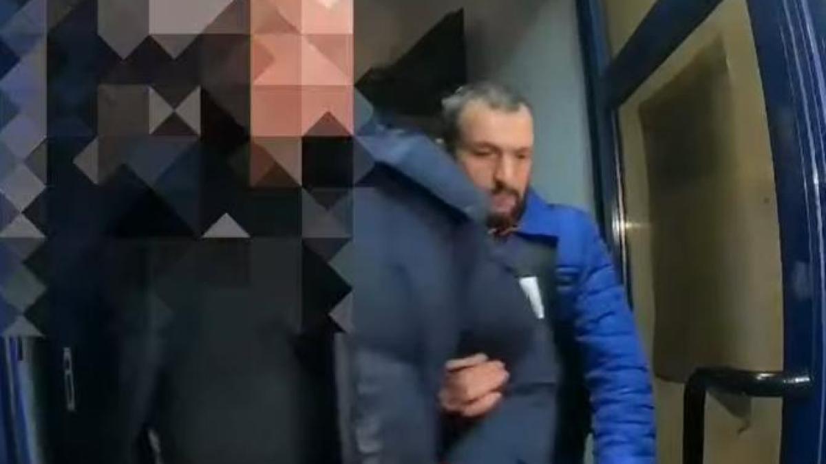 cei-trei-minori-din-hunedoara--preluati-de-o-echipa-mixta--tatal--cercetat-penru-mai-multe-fapte_00318500