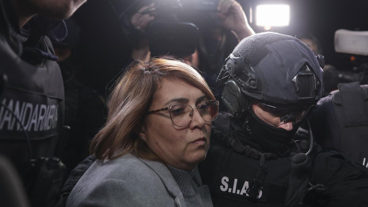 instant_pg_laura_crisan_06_inquam_photos_octav_ganea_64651800