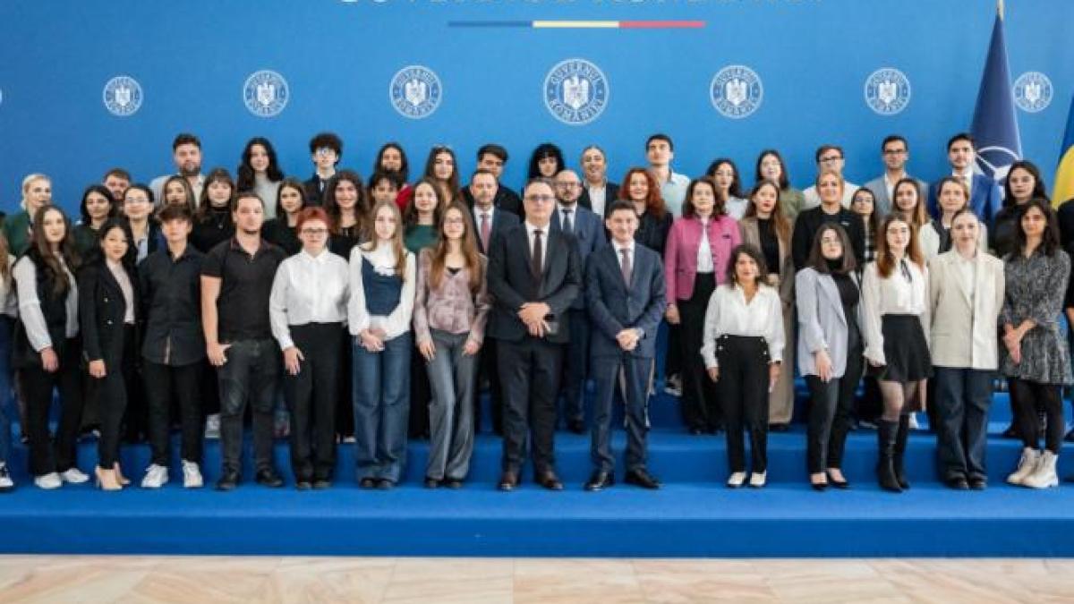 evenimentul-de-lansare-a-declaratiei-nationale-a-tinerilor-privind-schimbarile-climatice--organizat-de-platforma-tinerilor-pentru-sustenabilitate-si-consiliul-tineretului-din-romania_15197200