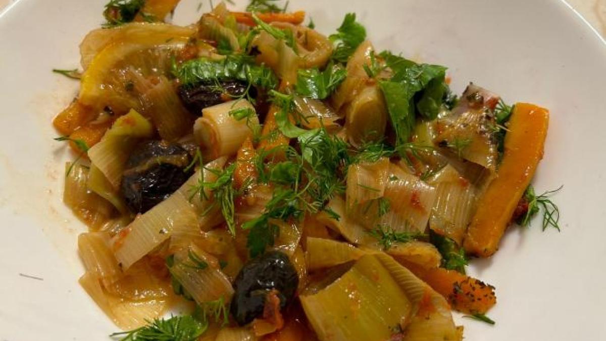 ghiveci-de-legume-si-mancare-de-praz-cu-masline-a-la-cezar-8_29329000