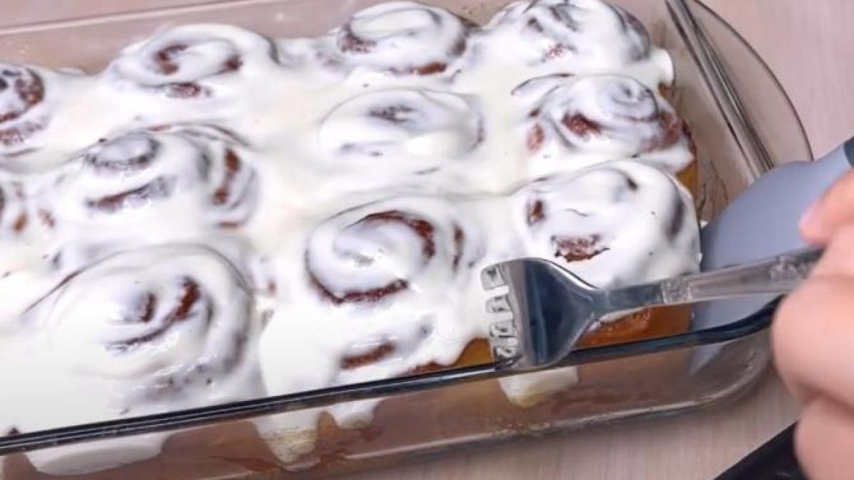 rulouri-cu-mere-si-scortisoara--desertul-zilelor-de-toamna_90805300