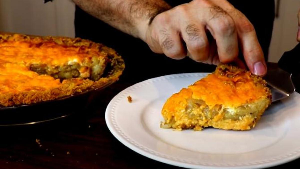 prajitura-cu-ceapa--desertul-sarat-cu-beneficii-importante-pentru-sanatate_49429800