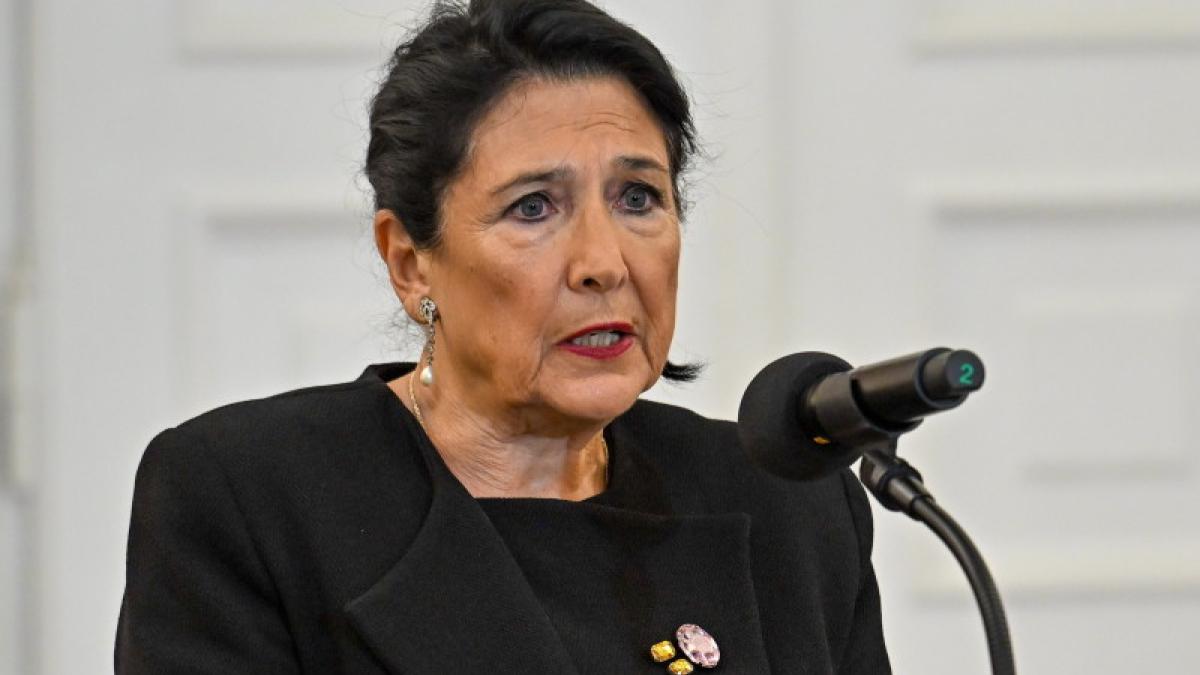 presedinta-zurabisvili-cere-repetarea-alegerilor-parlamentare-din-georgia-cautam-modalitati-de-a-scoate-tara-din-criza_98876200