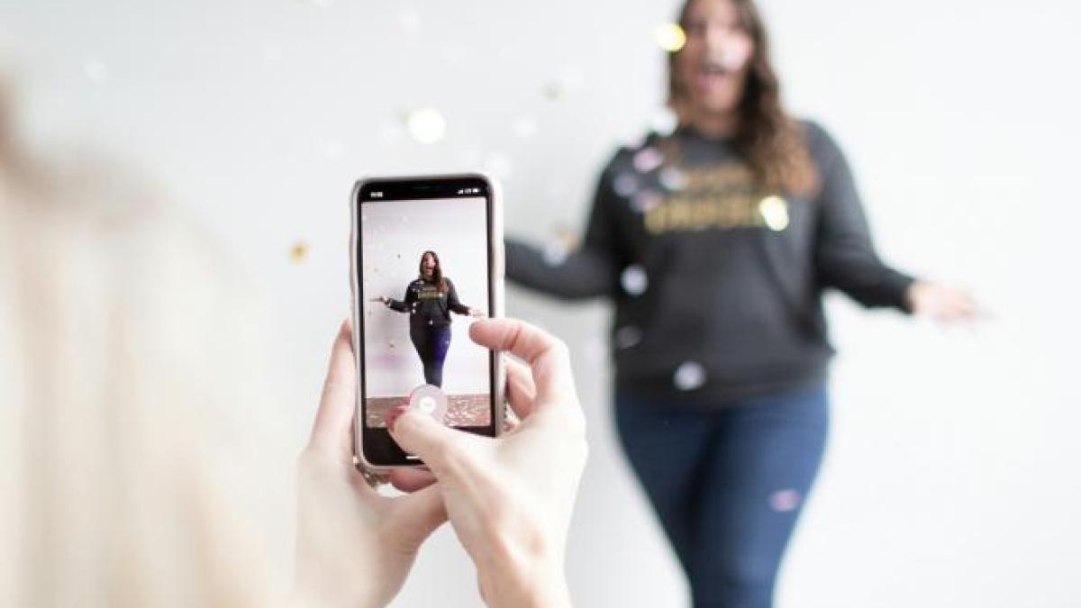 psd-tineri-bani-pe-tiktok_37385200