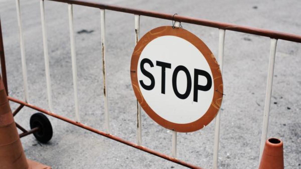 stop-frontiera_69659600