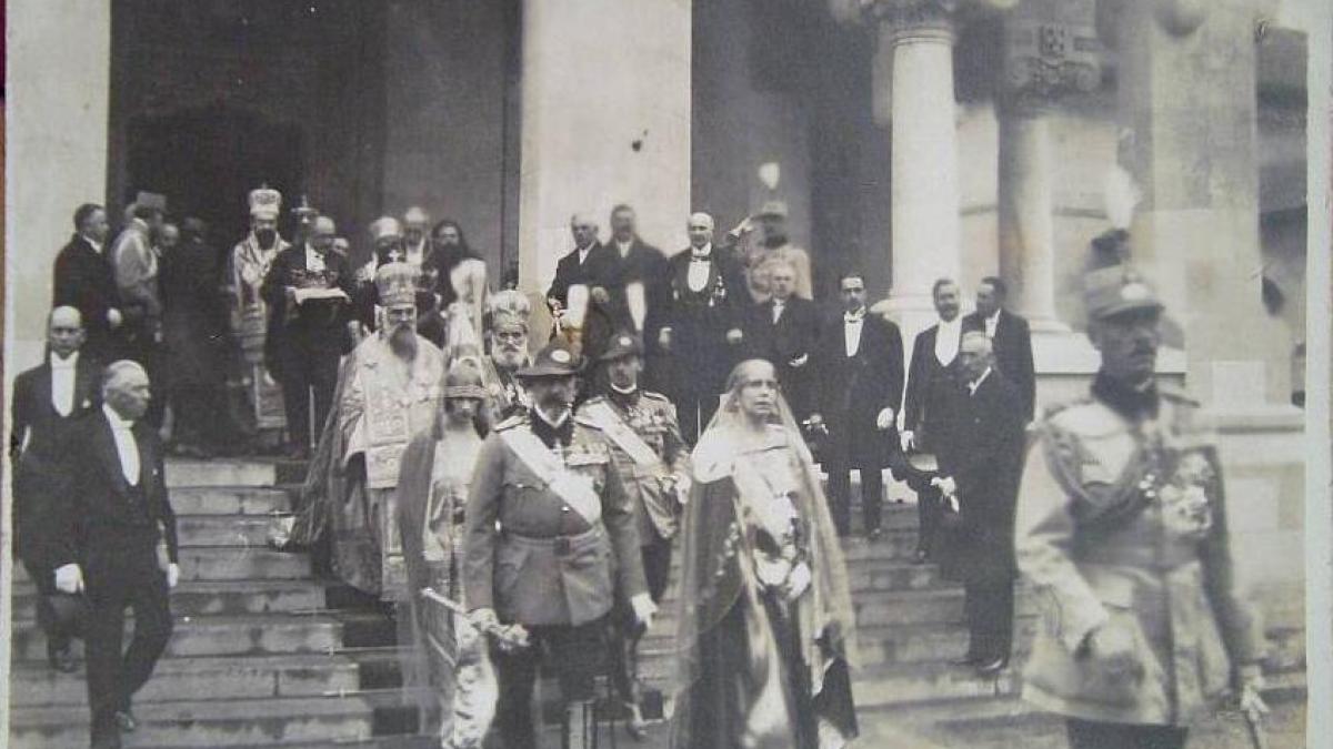 imagini-istorice-cu-incoronarea-de-la-alba-iulia-vreau-ca-romania-sa-si-indeplineasca-menirea-de-177917_95735300