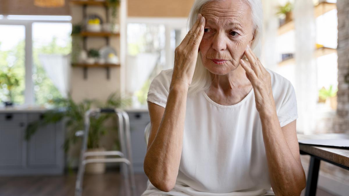 alimentul-care-poate-reduce-riscul-de-dementa-doar-jumatate-de-lingura-pe-zi-mai-toata-lumea-il-are-in-bucatarie_64179400