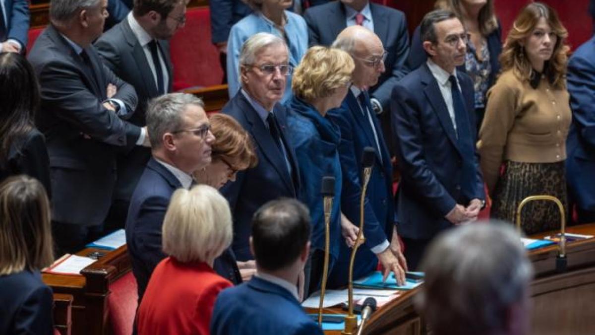 guvernul-francez-se-afla-pe-marginea-prapastiei--pe-masura-ce-se-apropie-un-vot-de-neincredere_58279500