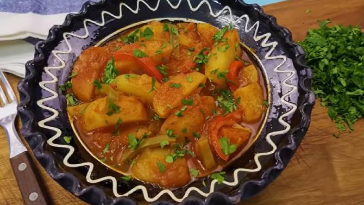 gulasul-de-cartofi--cu-un-ingredient-inedit--deliciul-din-farfurie_62642000