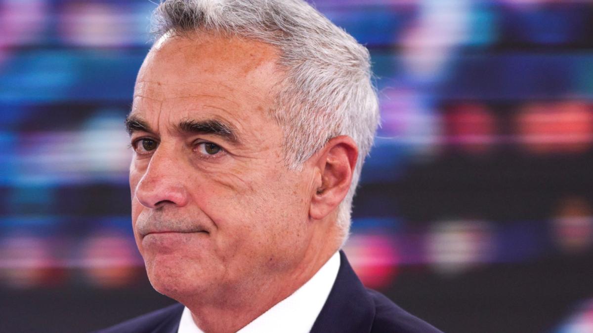 calin-georgescu_64454900