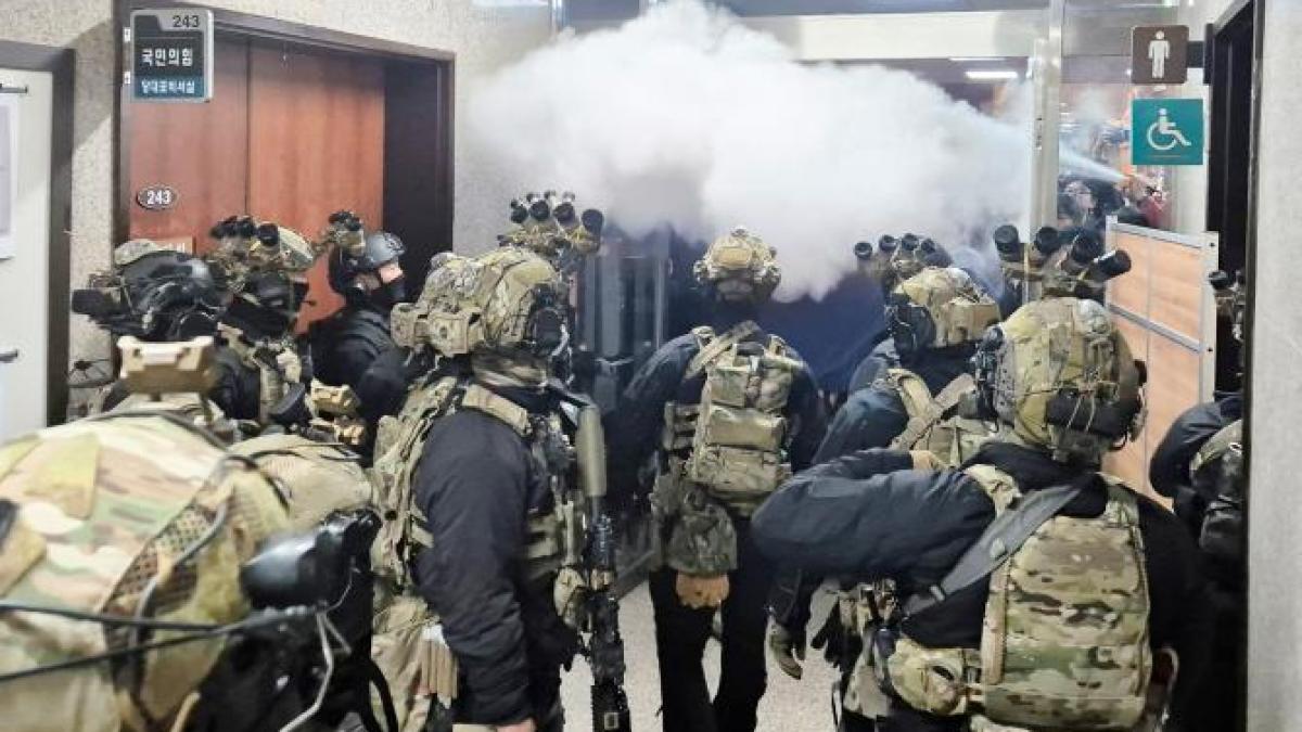armata-coreea-de-sud-parlament-lege-martiala_21212900