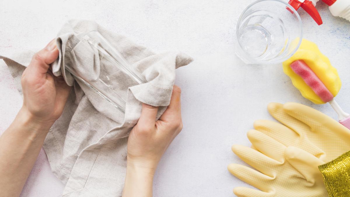 cleaning-objects_39825200