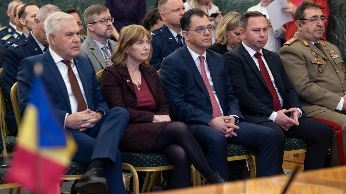 original_govr4246_09897500