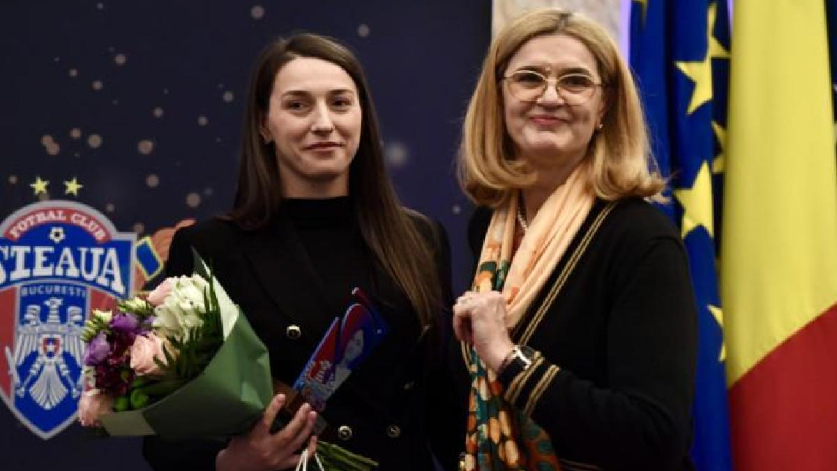 canotoarea-ioana-vrinceanu--desemnata-cea-mai-buna-sportiva-a-clubului-steaua--si-a-anuntat-retragerea--dar-i-a-in-calcul-o-posibila-revenire-pentru-jo-2028_50518400
