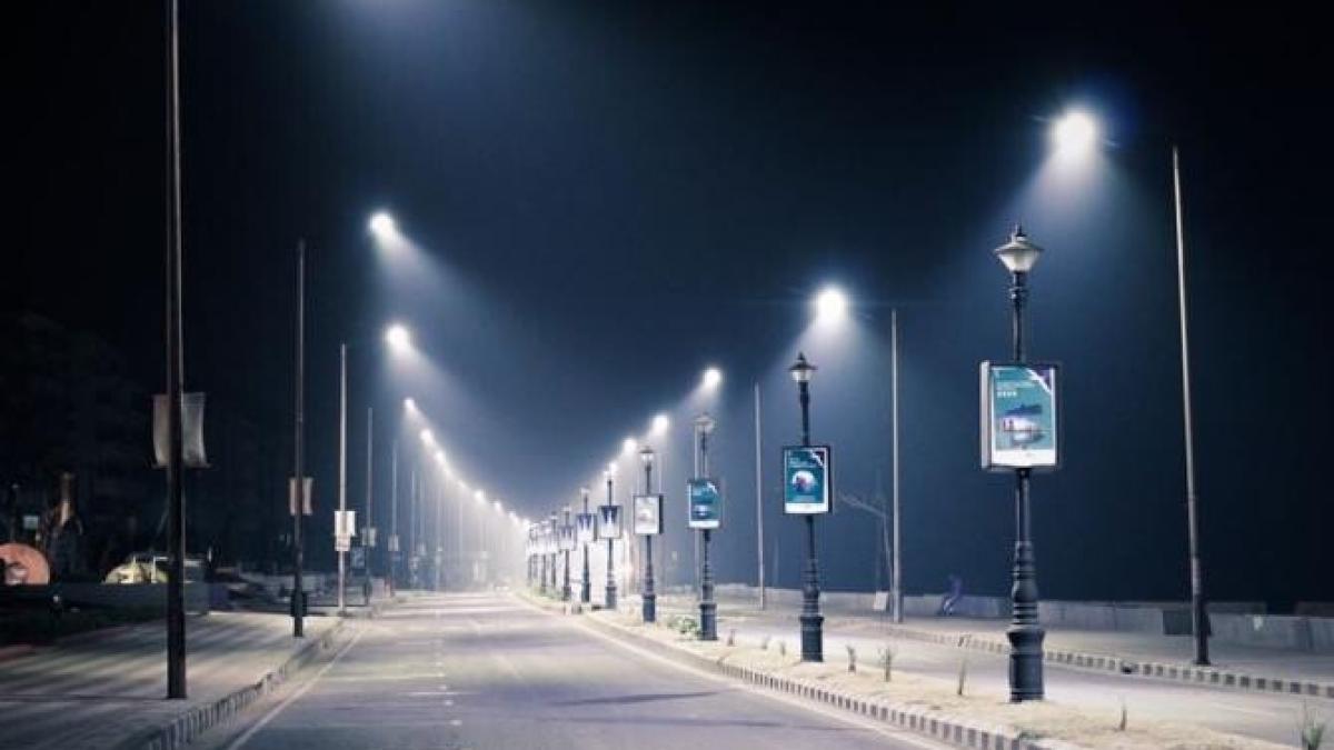 sistemele-de-iluminat-public-din-cateva-zeci-de-localitati--modernizate-cu-bani-de-la-administratia-fondului-pentru-mediu_33647900