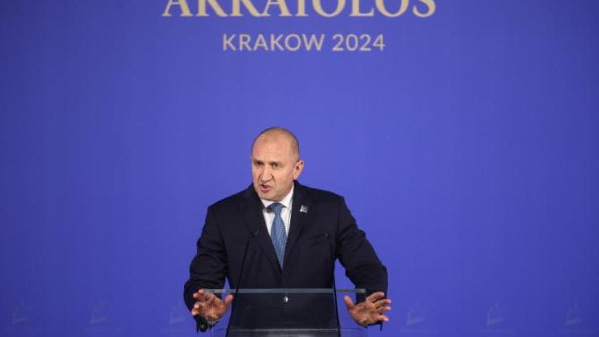 presedintele-bulgariei-rumen-radev_42880200