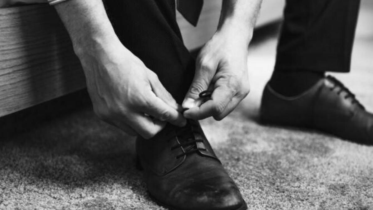 pantofii-stramti-pot-fi-largiti--cu-usurinta--cu-un-simplu-truc_77067700