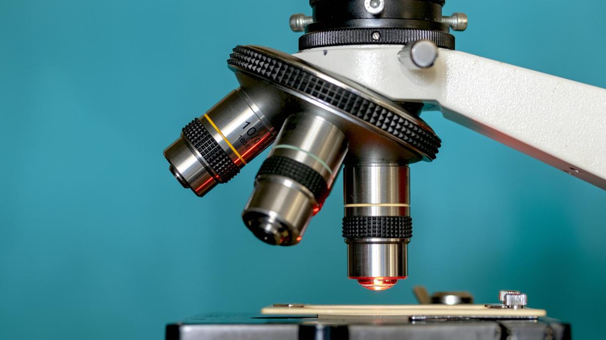 microscop-charles-darwin_54570000